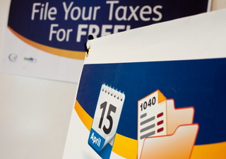 Tax deadline can spread panic, experts say