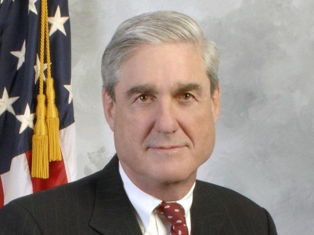 Day of bombshells takes Mueller probe to critical point