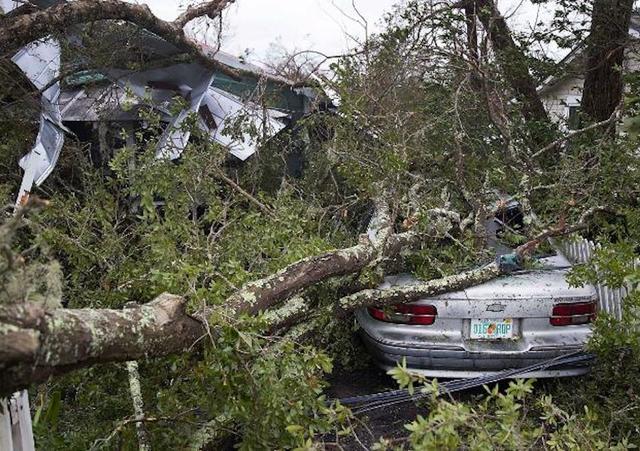 Hurricane Michael: Storm has killed two people as it moves out to Carolinas